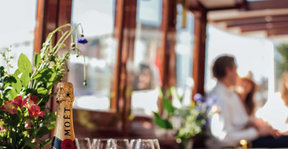 Afbeelding 21 van Amsterdam: Luxe rondvaart – optioneel uit te breiden met onbeperkte cocktails en snacks