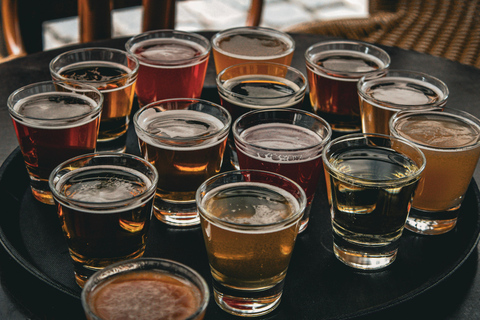 Riga: Old Town Walking Tour & 14-Beer Tasting