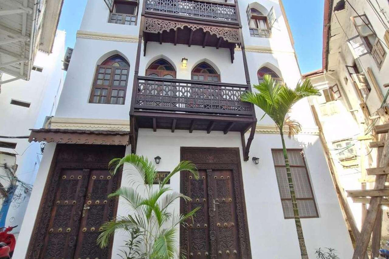 Zanzibar: Stone town, Slave Market, souvenir & Spice Market Stone town guided walking tour