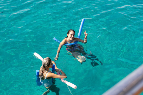 Athens: 5-Hour Swimming Cruise with Lunch & Drinks