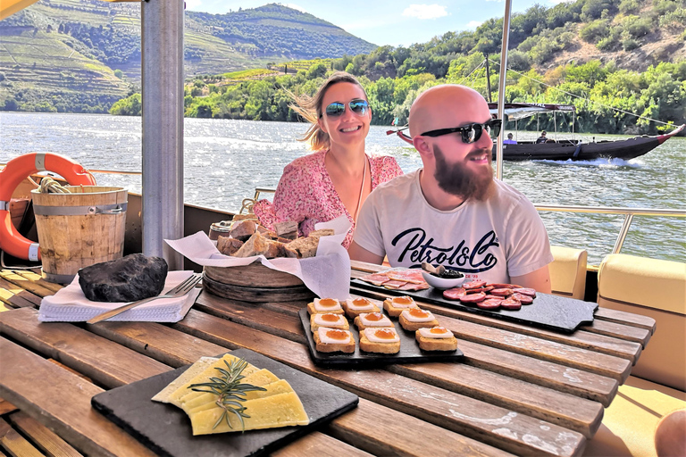 Porto: Private Tour durch das Douro-Tal mit Portweinverkostung und Mittagessen