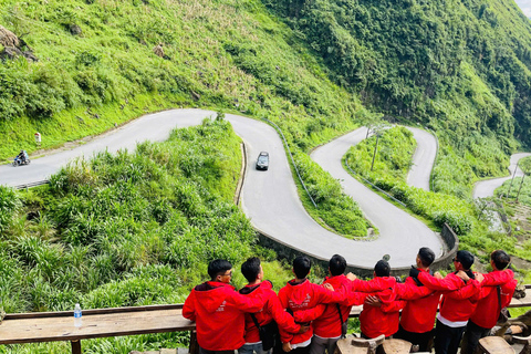 Circuit de luxe de 4 jours à moto à Ha Giang avec Easy Rider