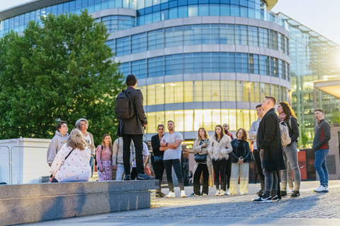 Londra: Passeggiata dei fantasmi e giro in barca sul TamigiPasseggiata con i fantasmi e giro in barca sul Tamigi in inglese