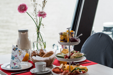 Heidelberg: Desayuno crucero en barco