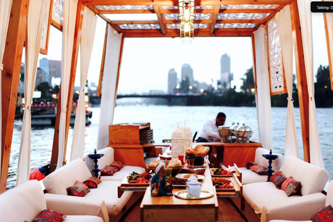 القاهرة: رحلة فلوكة خاصة مع العشاء والمشروبات