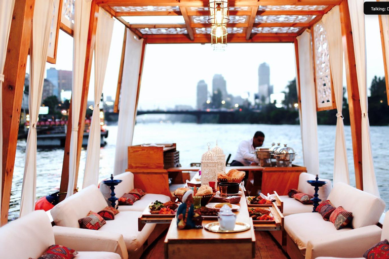 القاهرة: رحلة فلوكة خاصة مع العشاء والمشروبات