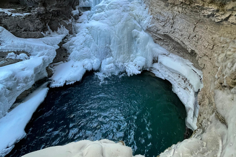 Calgary: Lake Louise Optional Snow Tubing & Johnston Canyon