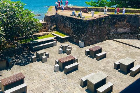 加勒堡：专业女导游带领的徒步导览加勒堡：专业女导游带你徒步导览