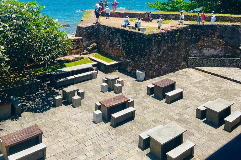 加勒堡：专业女导游带领的徒步导览加勒堡：专业女导游带你徒步导览