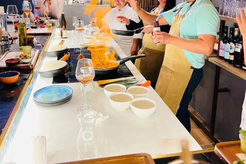 Palma: Mediterranean Cooking Class with Drinks