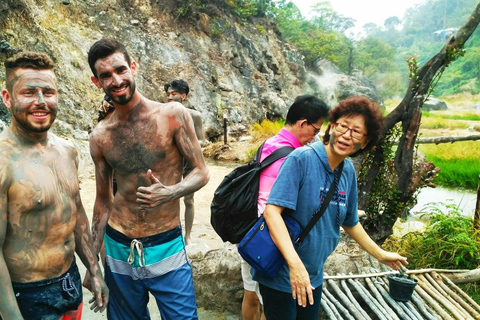 Bandung: cratere vulcanico, sorgenti termali, bagni di fango e tè