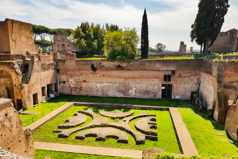 Rom: Prioriterad tillgång Prioriterad åtkomst Colosseum, Forum Romanum och Palatine TourTysk gruppresa med särskild tillgång till arenagolvet