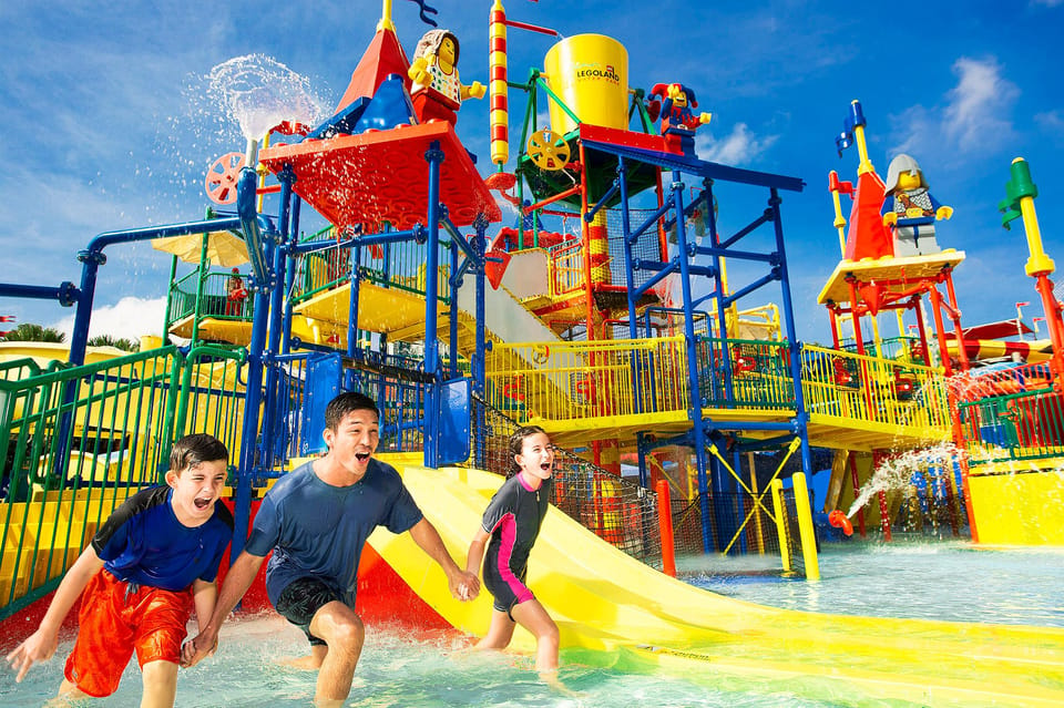 Legoland park hot sale hours today