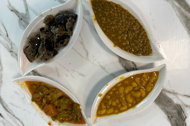 Visite nocturne de la ville de Marrakech et dîner traditionnel marocain