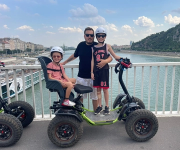 Budapest: Buda Highlights Guided Tour on Electric EZRaider