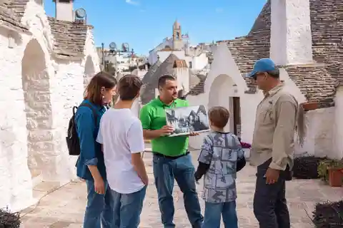 Alberobello: Walking Tour among Trulli Houses with a Local