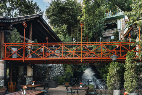 Tbilisi: sylwestrowa kolacja z typowymi gruzińskimi potrawami