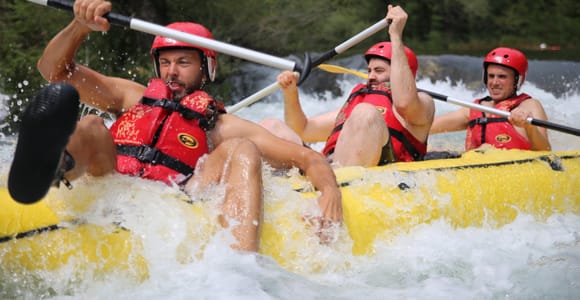 Halbtägiges Rafting auf dem Fluss Cetina Halbtägiges Rafting auf dem Fluss Cetina