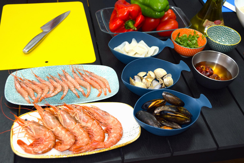 Madrid: Seafood Paella Masterclass Near Sol with Drinks Included