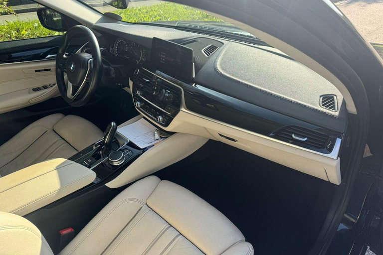 From Bellagio center : Private 1-Way Transfer to Milan City Sedan From Bellagio center : Private 1-Way Transfer to Milan