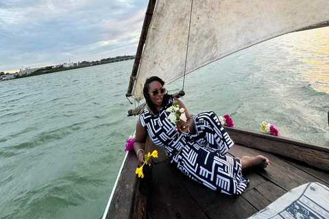 Mombasa: City Tour and Evening Dhow Cruise with Pickup
