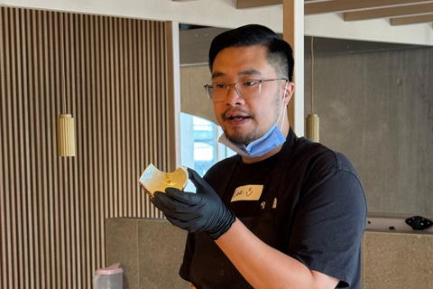 MANCHESTER: Mending pottery with a Gold (Kintsugi )