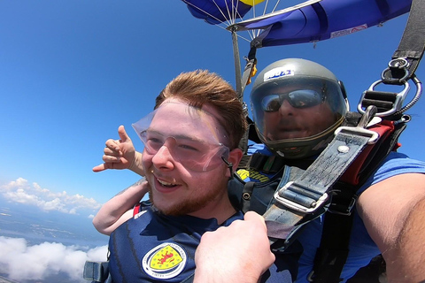Jacksonville: Tandem Skydiving Experience