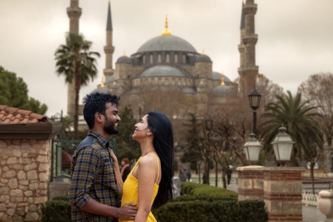 Istanbul: Privates Fotoshooting in der Hagia Sophia & Blauen MoscheePremium (25 Fotos)