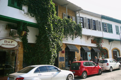 Limassol: Divided Nicosia and Larnaca Tour