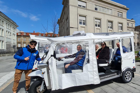 Cadiz: VIP Tuk Tuk tour Cadiz: VIP Tuk Tuk tour - SPANISH