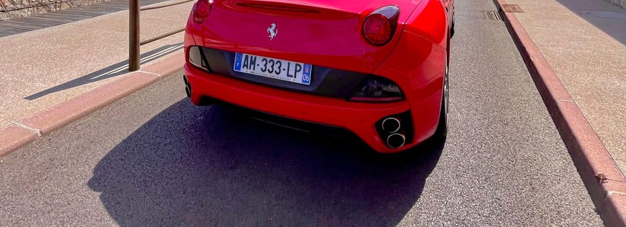 Cannes : Visite guidée en Ferrari sur les routes de Cannes