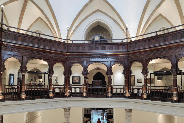 Chhatrapati Shivaji Museum Guided Tour with Entry Ticket