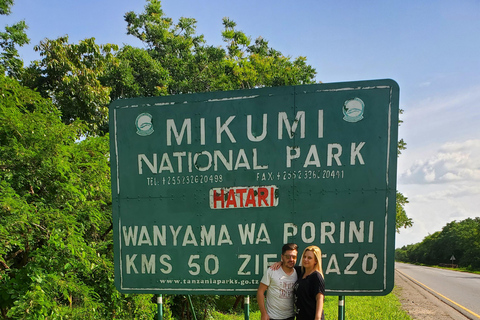 SAFARI CONFORTABLE D&#039;UNE JOURNÉE DE ZANZIBAR À MIKUMI PAR VOL