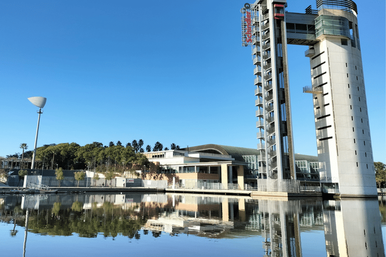 Seville: 1-Hour Guadalquivir River Cruise with Local Guide