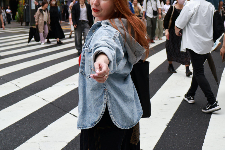 Tokyo: Shinjuku Early Morning Private Photoshoot 90-Min Session – Adds West Exit Skyline | 100 Photos