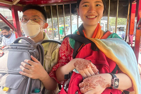 Delhi: Custom Shopping Tour Half /Full Day With Female Guide Delhi: Half-Day Trusted & Authentic Luxury Shopping Tour