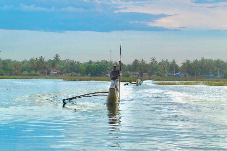Pottuvil Lagoon Eco Tour : Mangrove Adventure in Arugam Bay