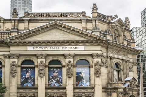 Toronto: Downtown Walking Tour with CN Tower and Boat Cruise