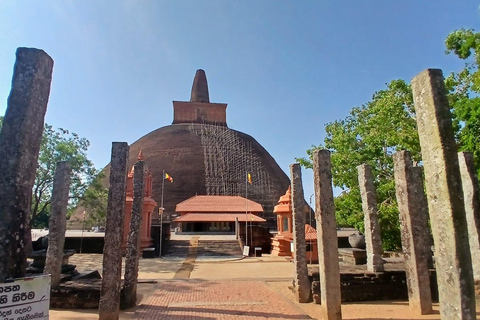 From Colombo/Negombo to Anuradhapura Day Tour with Mihintale