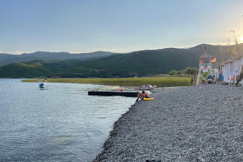 Från Tirana: Ohridsjön, Lin och S:t Naum-klostret Dag ...