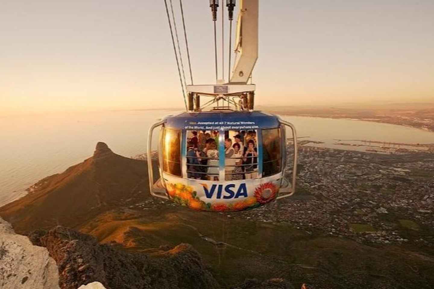 day tours in cape town | get a thrill out of the cable car tour to table mountain