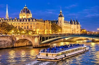 Paris: Abendliche Lichter-Bootsfahrt mit den legendären Bateaux-Mouches®