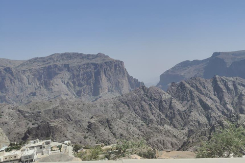Muscat: Green Mountain with Castle, Fossil & Villages Tour