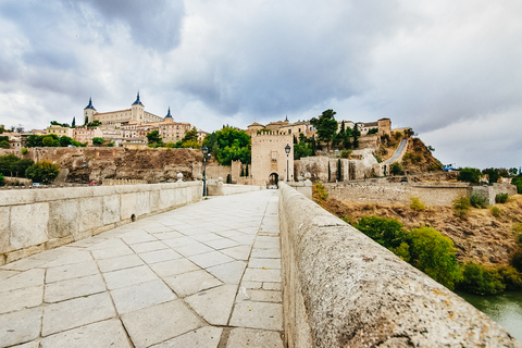 Toledo: Private Walking Tour with a Local 3-Hour Tour