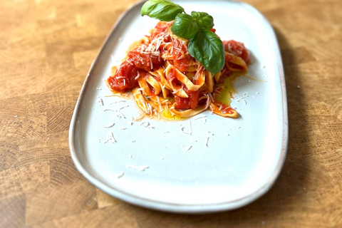 Venice: Pasta Class with Wine Tasting and Gelato