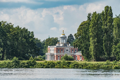 Potsdam: 2-Hour Private Castle Sightseeing Cruise