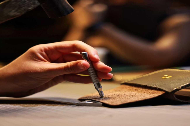 Hoi An: Handmade Leather Crafts Workshop (Starter Course)