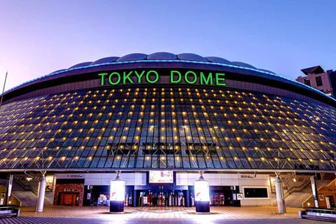 Tokyo Dome: Yomiuri Giants Baseball Game Ticket with Towel