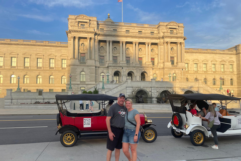 Washington, DC: Monuments &amp; Memorials Tour in a Vintage Car