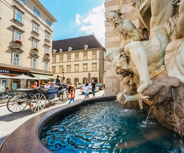 Vienna: Guided Walking Tour of City Center Highlights